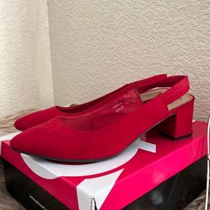 Red small heel shoes